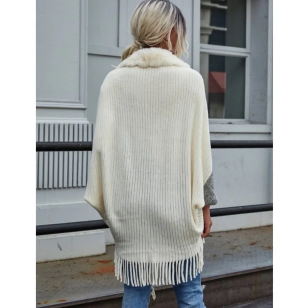 Casual Grey/White Color-block Cardigan with Faux Fur and Fringe Trim Size O/S - Picture 4 of 8